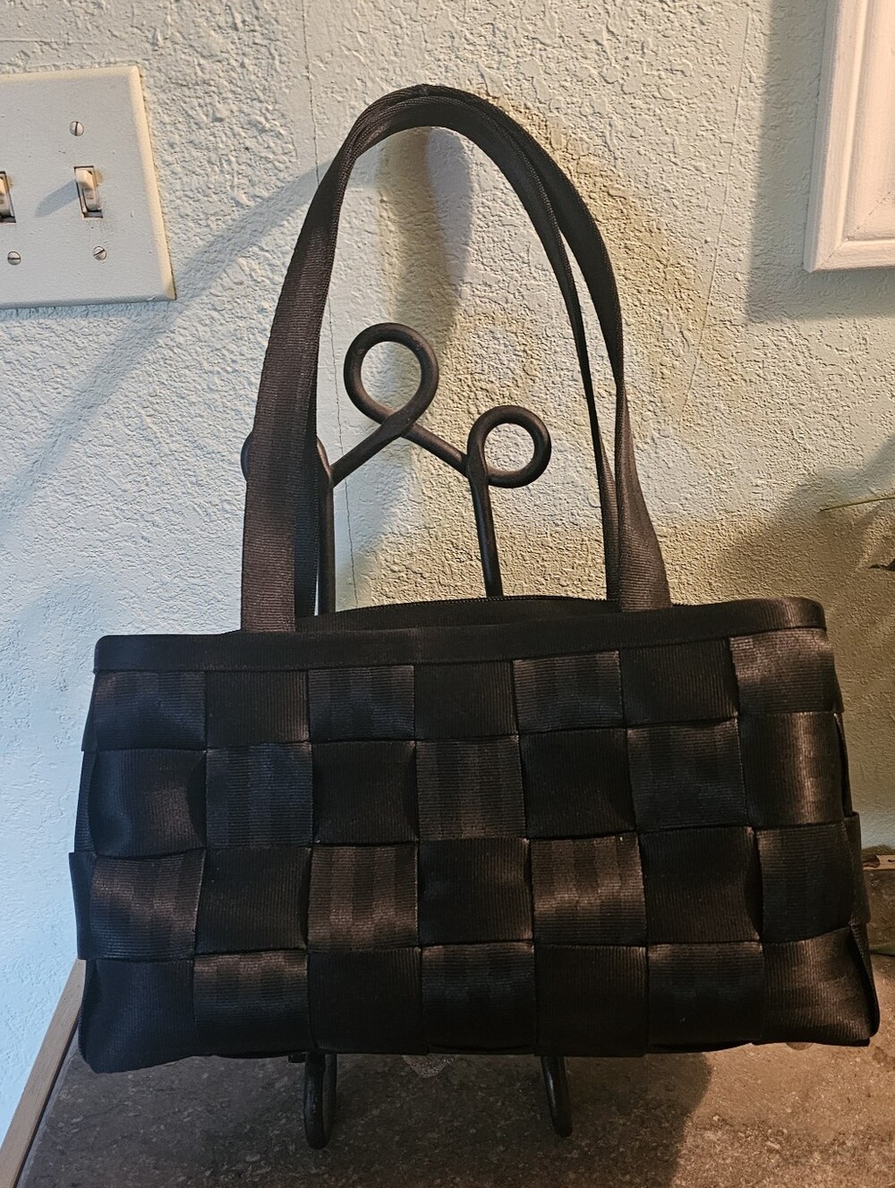 Harveys Original Seatbelt Shoulder Bag